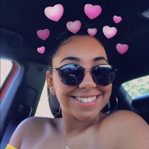 Meet your Posher, Millena